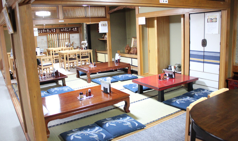 Hand-made udon "Terui"