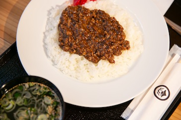 ほかにも鴨の肉を使った鴨カレーも！