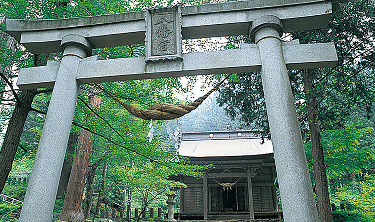 鳥越八幡神社
